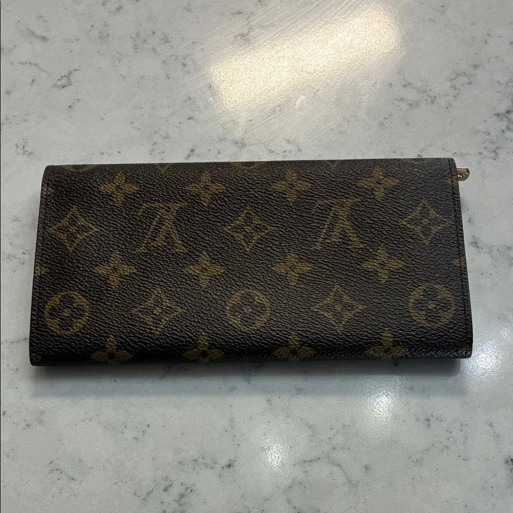 Louis Vuitton Dark Brown Monogram Sarah Wallet - Picture 2 of 7